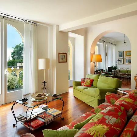 Anita In Luxury * Gardone Riviera